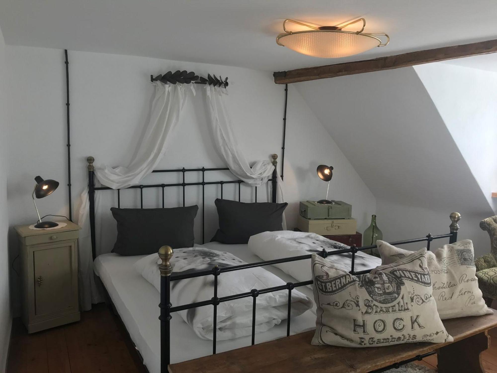 Ferienwohnung Bei Der Kirch Muensingen Exterior photo